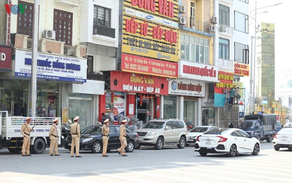 phạt nguội hàng trăm phương tiện dừng đỗ sai quy định vi phạm giảm hẳn hình 4 phat nguoi hang tram phuong tien dung do sai quy dinh vi pham giam han hinh 4