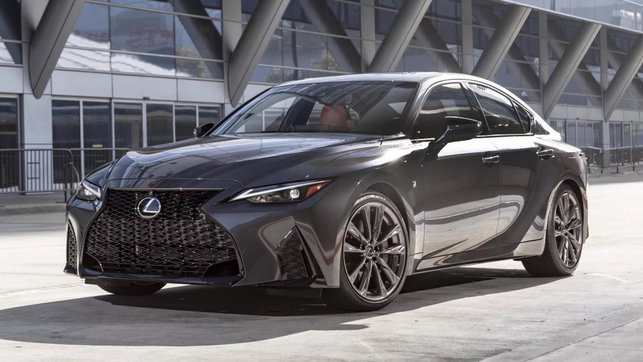 Lexus IS 2024 ra mắt với nhiều nâng cấp và bổ sung đáng giá