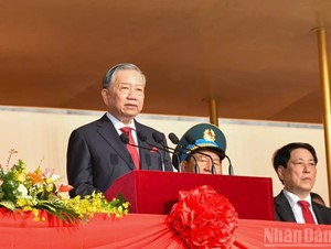 Đoàn kết, chung sức, đồng lòng xây dựng Việt Nam hùng cường, thịnh vượng, hạnh phúc