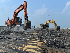 Hà Nội sửa chữa lớn cầu Thăng Long để đảm bảo an toàn giao thông