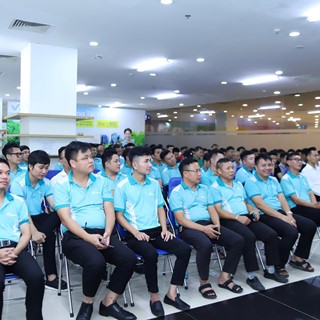 Bồi dưỡng văn hoá giao thông cho tài xế taxi: Nhiệm vụ cấp bách