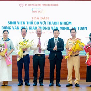 Sinh viên Thủ đô với sứ mệnh xây dựng văn hoá giao thông văn minh, an toàn