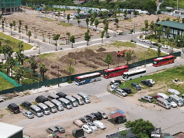 Cấp phép trong giữ xe tại các ô đất trống: Thiếu một quy trình chuẩn