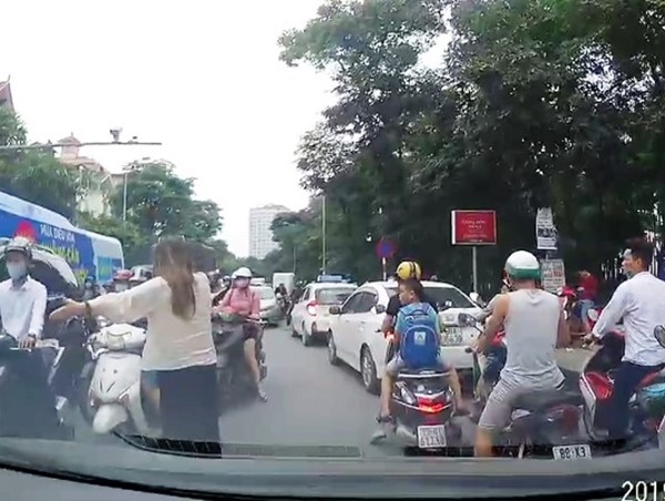 Xây dựng văn hóa giao thông: Có thực tâm mới thành công