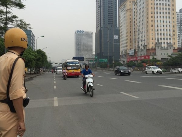 Camera soi kỹ, xử nghiêm vi phạm trên đường vành đai 3 trên cao