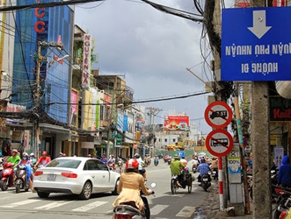 Mức phạt với hành vi tự ý dịch chuyển biển báo giao thông