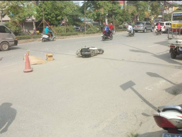 Người phụ nữ đi xe máy tử vong sau va chạm với xe buýt: Nguyên nhân do vấp ổ gà?