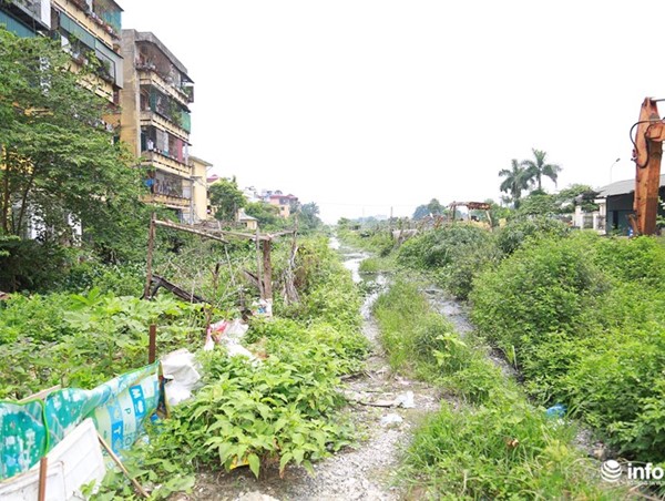 Hà Nội: Có 1km đường làm hơn chục năm chưa xong