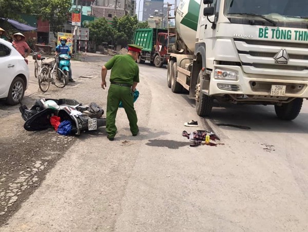 Hà Nội: Nam sinh bị xe bồn đâm ở cầu vượt An Khánh