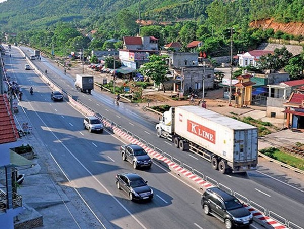 Đề xuất giảm tốc độ xe có tải trọng lớn xuống 50 km/h trong đô thị