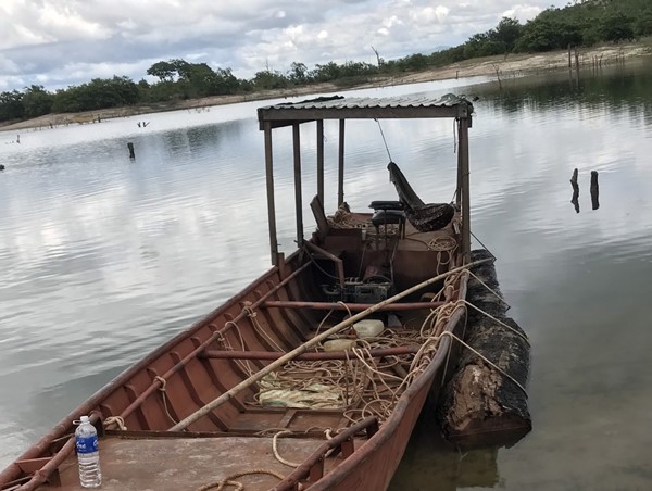 Kon Tum: Điều tra nguyên nhân vụ lật phà chở gỗ, 1 ngưởi tử vong trên sông Sê San