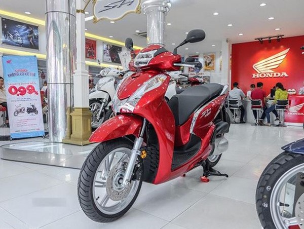 Mỗi ngày người tiêu dùng Việt Nam mua tới hơn 8.300 chiếc xe máy