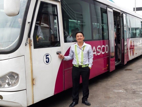 Bộ trưởng GTVT gửi thư khen nhân viên hàng không trả tài sản khách bỏ quên