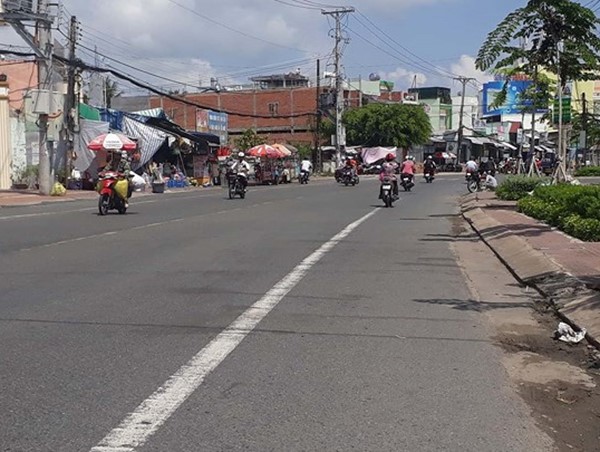 Tông nữ công nhân quét rác chết thảm, tài xế ô tô bỏ trốn