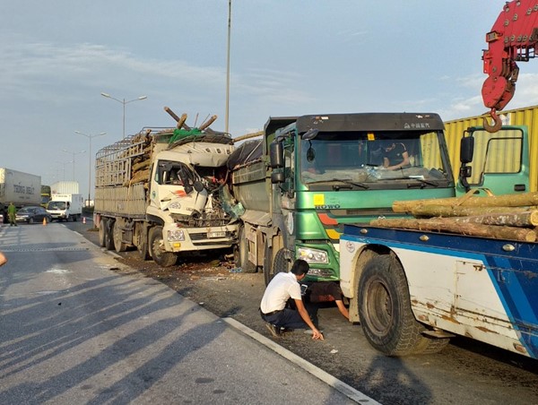 Hà Nội: Tai nạn giao thông giảm nhưng tỷ lệ tử vong tăng