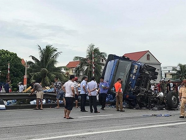 Khởi tố tài xế vụ tai nạn thảm khốc 5 người chết ở Hải Dương