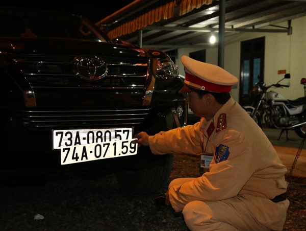 Ô tô không gắn biển số sẽ bị phạt bao nhiêu tiền?