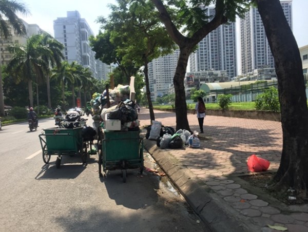 Nhếch nhác tại phố Hàm Nghi