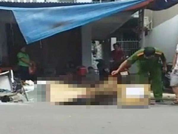 Trụ điện đổ đè chết người đàn ông đang đi xe máy