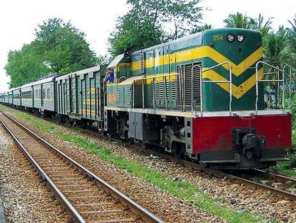 Đường sắt lỗ 20 tỷ đồng mỗi năm chỉ để chạy 3 chuyến tàu an sinh