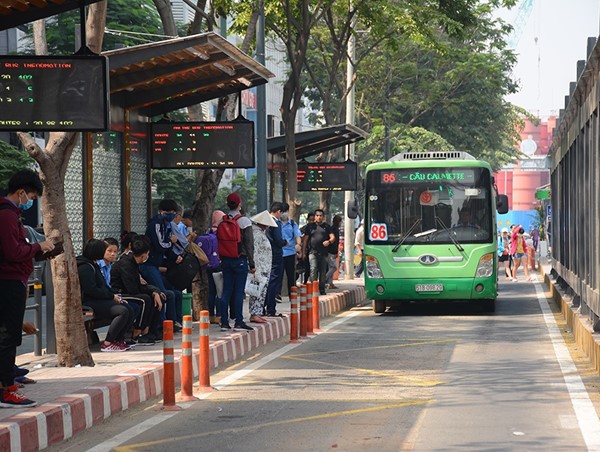 TP.HCM sẽ làm đường riêng cho xe buýt không giống Hà Nội