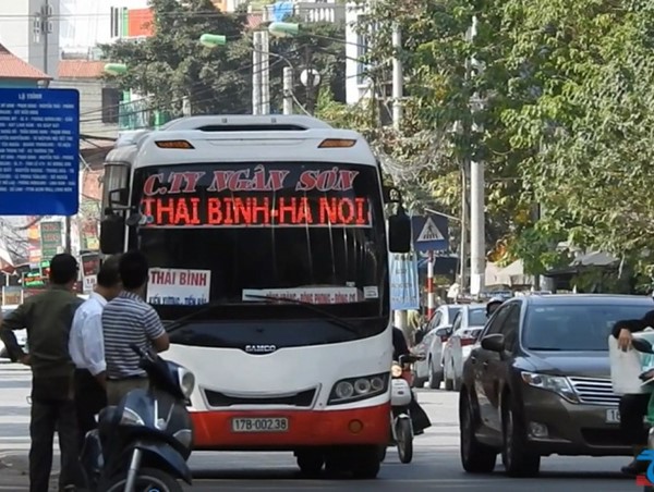 Hà Nội hoàn thiện dự thảo hỗ trợ điểm dừng đón cho xe khách 