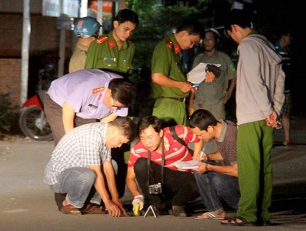 Tông vào dải phân cách trên QL51, 2 thượng uý công an tử vong