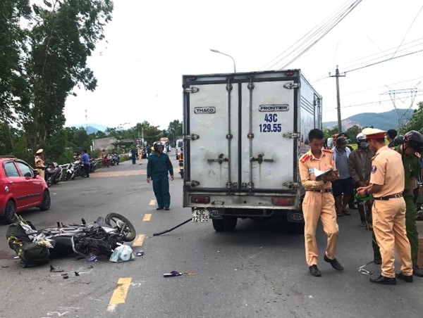 Người phụ nữ bị ô tô tông tử vong trên đường về nhà