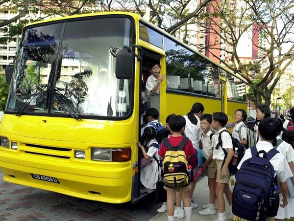 Xe buýt trường học trong tổng thể phát triển GTCC: Kinh nghiệm nào cho Việt Nam?