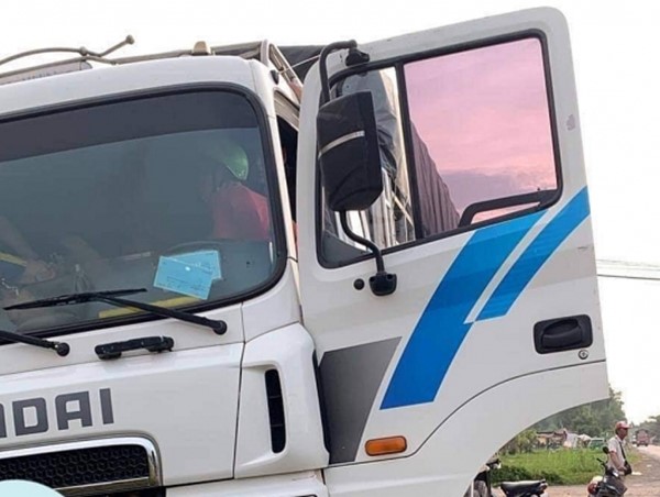 Tài xế đột quỵ khi đang lái xe qua khu chợ đông người