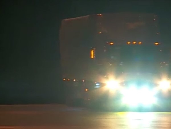 Nguy cơ mất an toàn giao thông từ đèn chiếu sáng tự chế