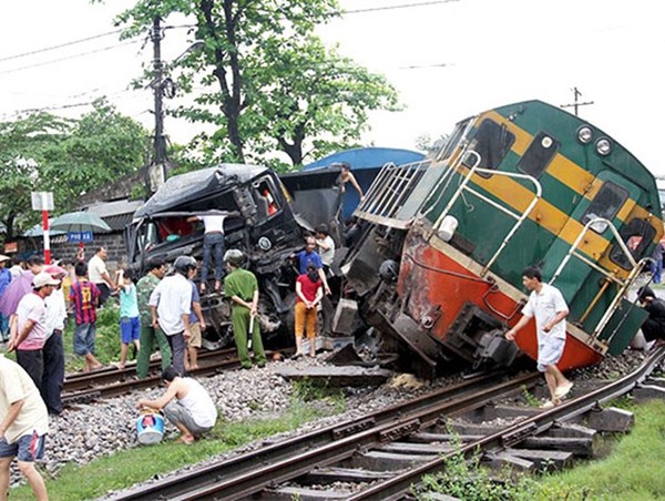 Tàu Thống Nhất chạy đúng giờ chưa quá bán, đường sắt hối hả đổi giờ