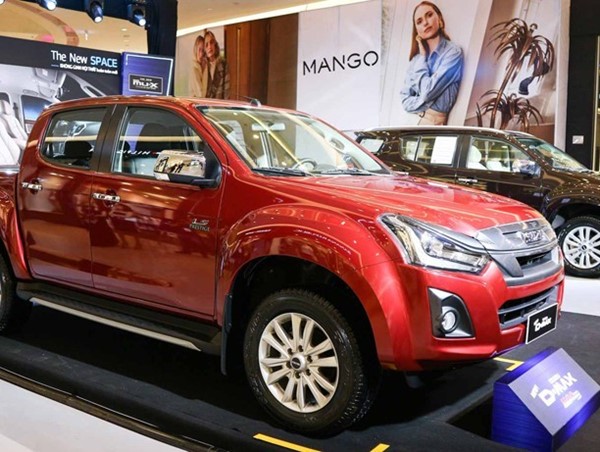 TOP 10 xe ế ẩm nhất Việt Nam: Nhiều mẫu mới tụt dốc