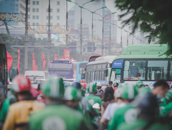 Giá cước xe công nghệ: Ai là người quyết định?