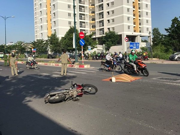 Va chạm xe đưa đón học sinh, người thợ hồ tử vong trên đường đi làm