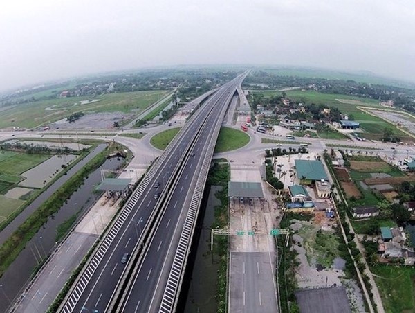 Đề xuất kinh tế tư nhân xây dựng hạ tầng, sân bay, đường cao tốc