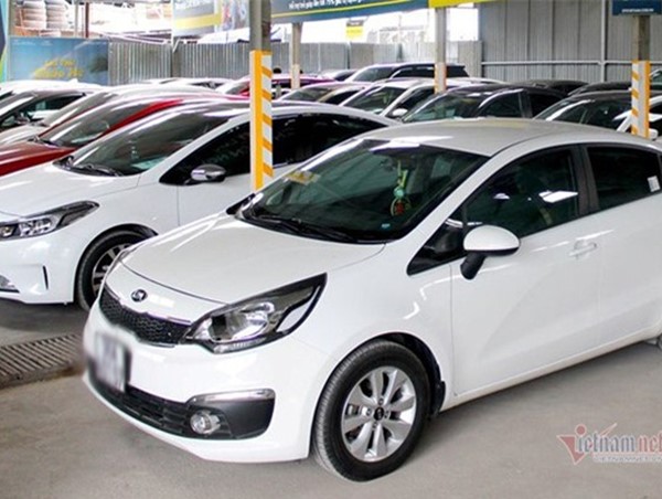 Xe sang cũ ế ẩm, xe bình dân đắt khách trở lại