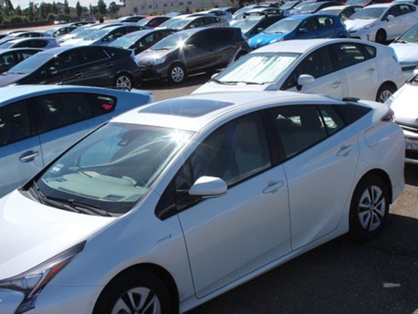 3,5 lít xăng đi 100km, ôtô siêu tiết kiệm ở Việt Nam bán không ai mua