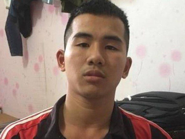 Điều khiển xe không gương chiếu hậu, nam thanh niên tông gãy tay cảnh sát giao thông