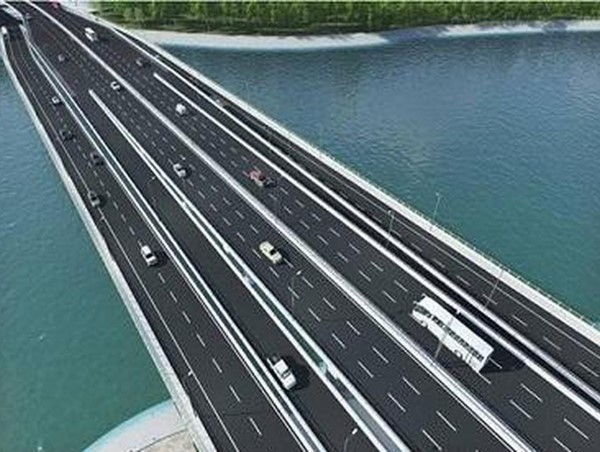 [Clip] Cầu bắc qua hồ Linh Đàm giải nút ‘nghẽn cổ chai’ như thế nào?