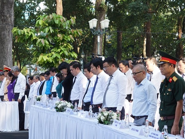 Xúc động Lễ tưởng niệm các nạn nhân tử vong do tai nạn giao thông