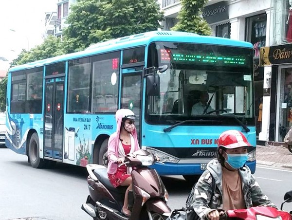 Chật vật phát triển trong muôn vàn thách thức