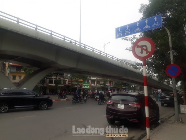 Nhiều chủ phương tiện vẫn 'làm ngơ' trước biển cấm