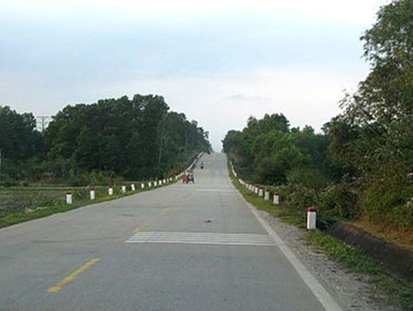 Va chạm với xe bán tải, hai ông cháu thương vong 