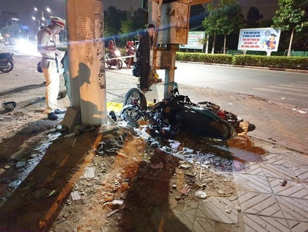 CSGT Bình Dương bác tin truy đuổi khiến thiếu niên lao vào cột đèn tử vong