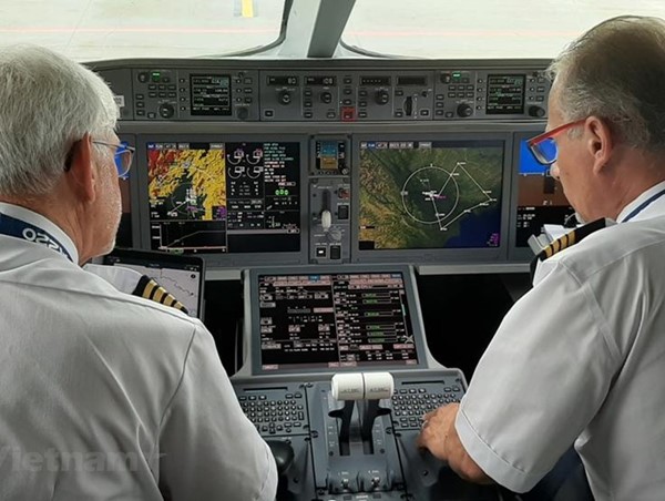 Thiếu nhân lực ngành hàng không: Không thể để doanh nghiệp “tự bơi“