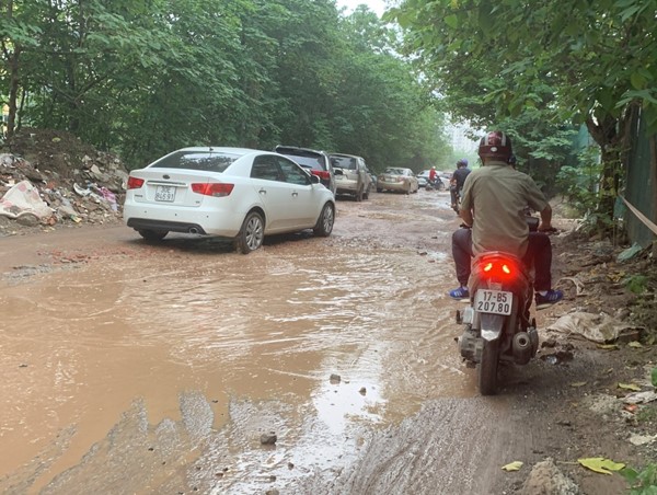 Phố Nguyễn Cảnh Dị kéo dài – Con đường đau khổ của Thủ đô