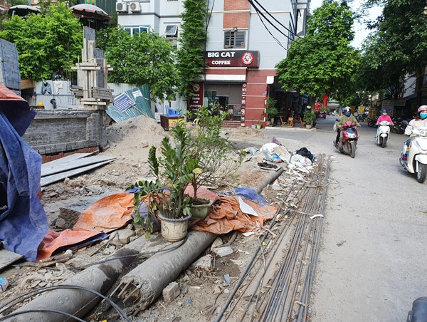 Cần xử nghiêm công trình xây dựng chiếm dụng vỉa hè