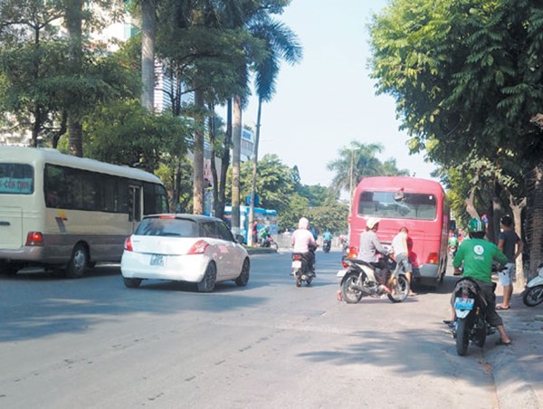 Hà Nội: Lộn xộn trên phố Kim Đồng