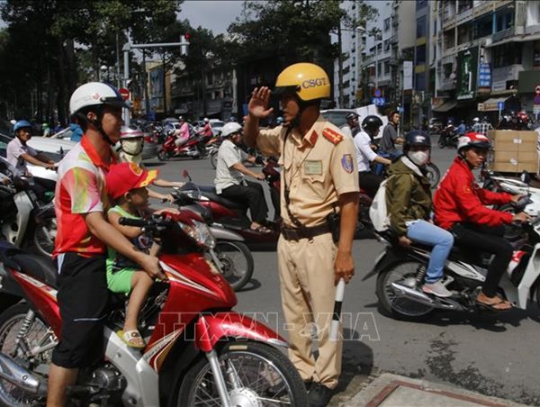 Đường đến trường và nỗi lo an toàn giao thông